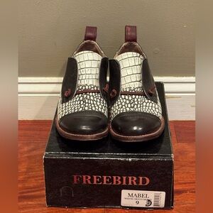 Freebird Mabel black and white leather shoes size 9 EUC